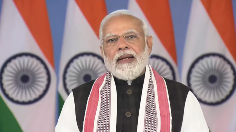 PM मोदी ने किया 100 किसान ड्रोन का उद्घाटन, बोले- शुरू हो गया कृषि क्षेत्र का नया अध्याय PM मोदी ने किया 100 किसान ड्रोन का उद्घाटन, बोले- शुरू हो गया कृषि क्षेत्र का नया अध्याय