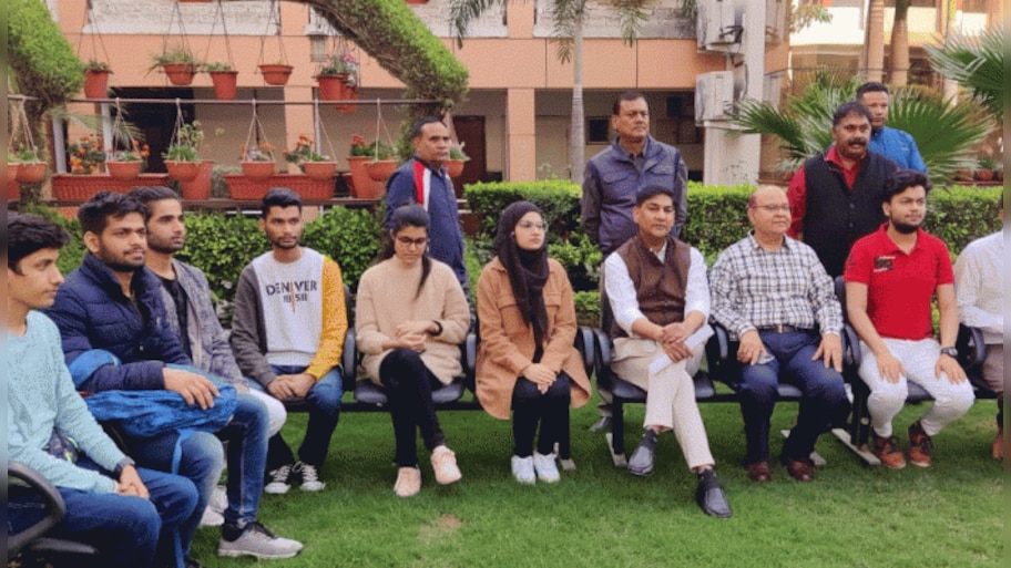 आखिर यूक्रेन क्यों जाते हैं भारतीय मेडिकल छात्र? वहां से मिली डिग्री इंडिया में कितनी मान्य?
