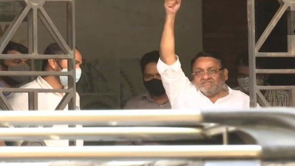 एनसीपी लीडर नवाब मलिक को ईडी ने किया गिरफ्तार; जानें किस मामले में हुई है कार्रवाई एनसीपी लीडर नवाब मलिक को ईडी ने किया गिरफ्तार; जानें किस मामले में हुई है कार्रवाई