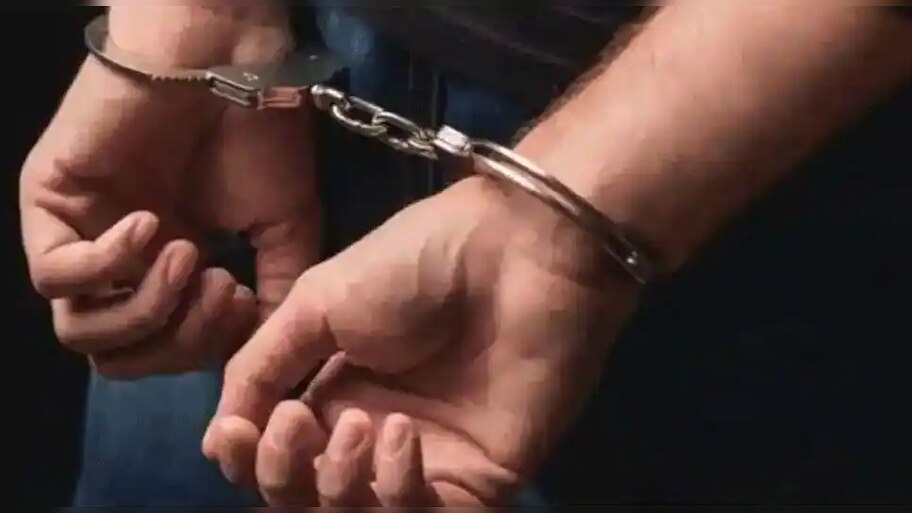 बीमार बेटे का इलाज करने के लिए पूर्व पुलिसकर्मी बना वाहन चोर; ऐसे हुआ खुलासा