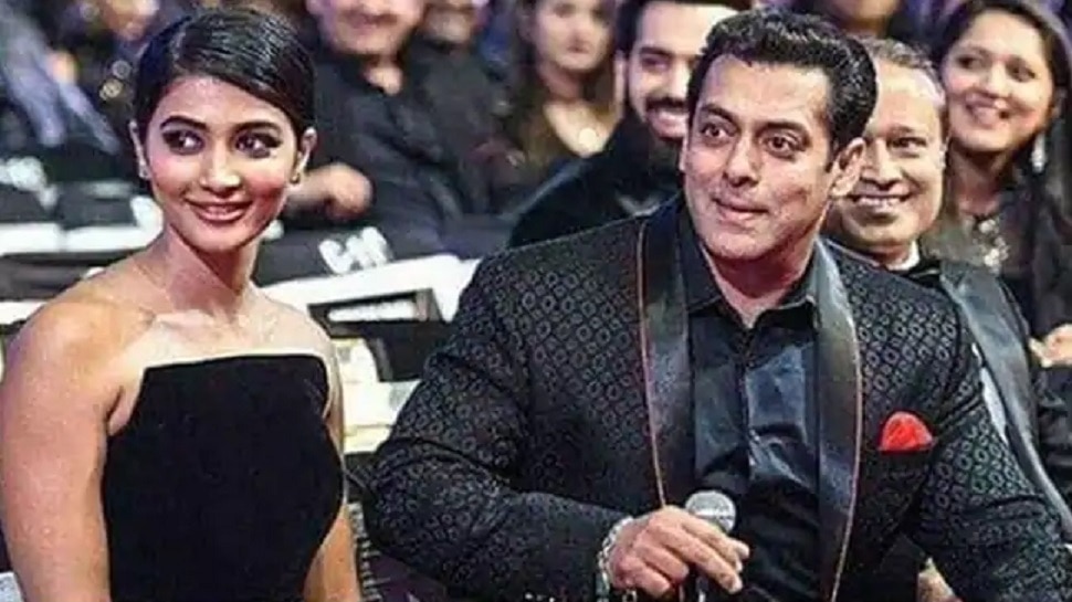 Salman Khan Trolled For Jumme Ki Raat Fail With Pooja Hegde In Da Bang The Tour Reloaded