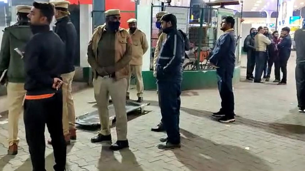 CNG पंप का पहले तोड़ा CCTV का तार फिर धारदार हथियार से एक-एक कर किए 3 कत्‍ल