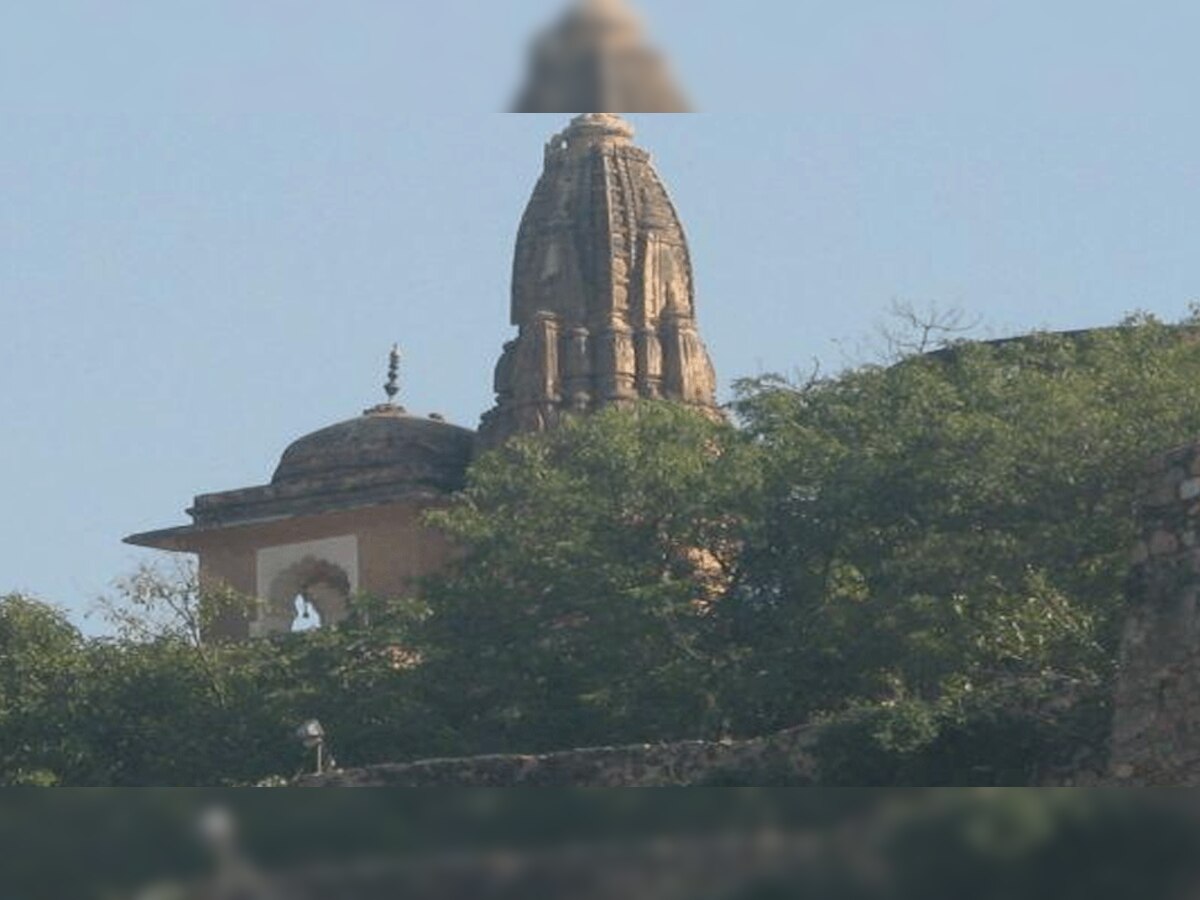 जयपुर का ऐसा शिव मंदिर, जहां माथा टेकने के लिए भक्त करते हैं सालभर इंतजार