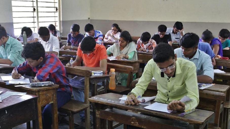 JEE Mains और NEET Exam की तारीख को लेकर आया बड़ा अपडेट, जानिए कब होगी परीक्षा