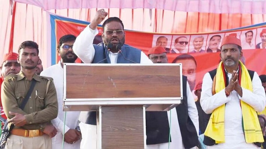 स्वामी प्रसाद मौर्य के काफिले पर हमला; इस पार्टी पर लगा हमला कराने का आरोप 
