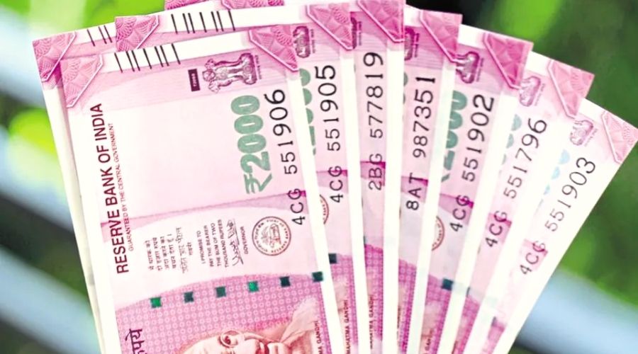7th Pay Commission: 8000 रुपये बढ़ेगा कर्मचारियों का बेसिक पे, जानें कुल वेतन में होगा कितना इजाफा
