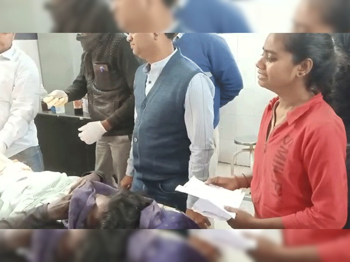 अस्पताल में बिलखती बेटी बोली- मेरी मां को बचा लो