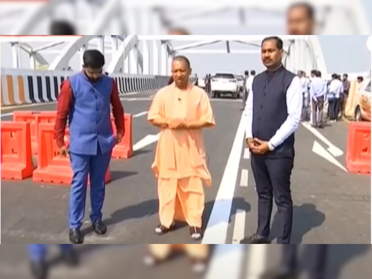 CM Yogi Exclusive: सीएम योगी का विरोधियों पर बड़ा हमला, बोले- गर्मी निकालने वालों की भाप निकल गई