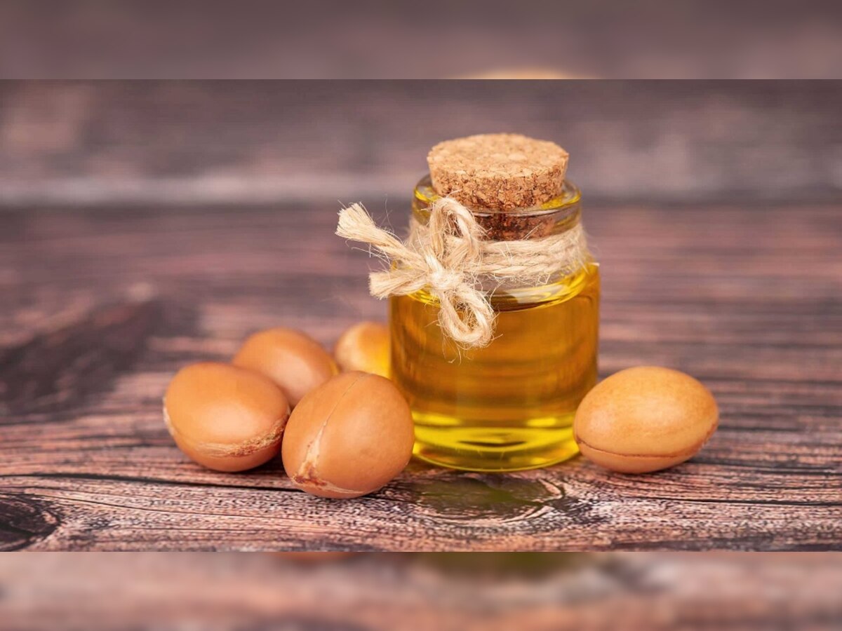 argan oil gives many amazing benefits for face janiye argan tel ke fayde  samp | Argan Oil Benefits: फेस के लिए चमत्कारी है आर्गन तेल, ये 5 फायदे  पाने के लिए ऐसे
