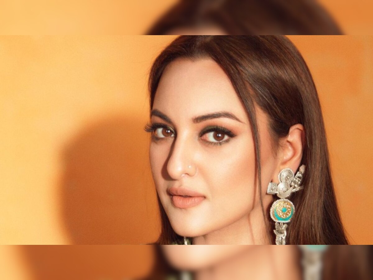 Sonakshi Sinha Break Silence On Non Bailable Warrant On Fraud News Releases Official Statement