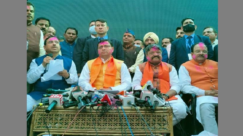 LIVE Update Uttarakhand Election Result 2022: उत्तराखंड में बीजेपी की प्रचंड जीत पर पीएम मोदी ने जताया जनता का आभार, मिथक तोड़ दोबारा बनेगी सरकार!