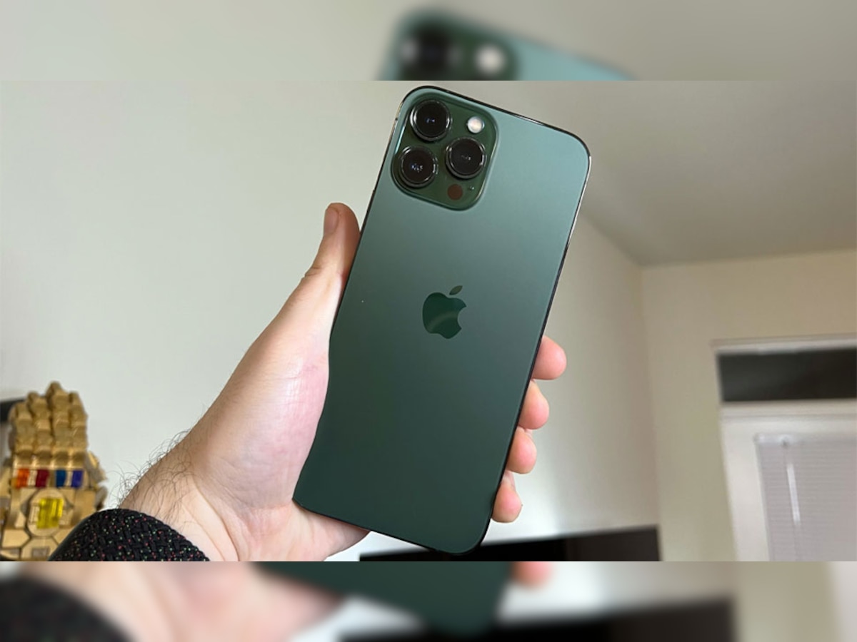 iPhone 13 Alpine Green | Photo Credit: CNN