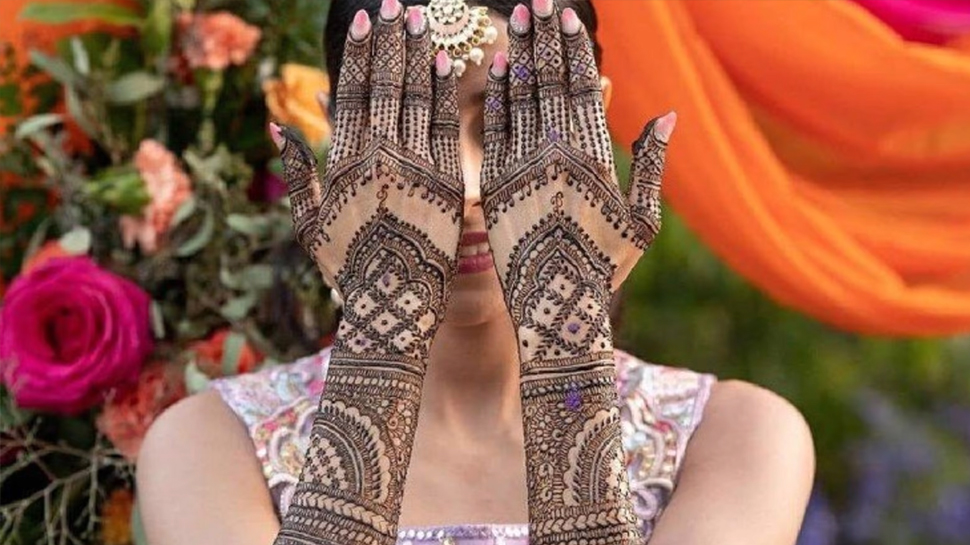 Knowledge News: Why brides apply Mehndi on their hands on their ...