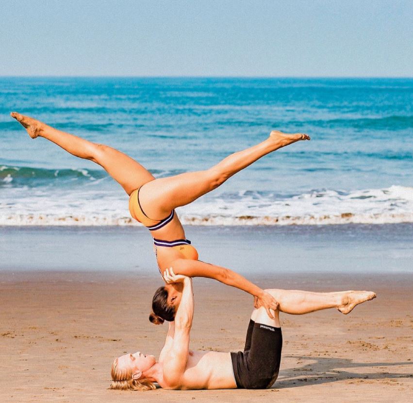 Aashka Goradia Flaunts An Acro hot Yoga Pose With Husband Brent Goble