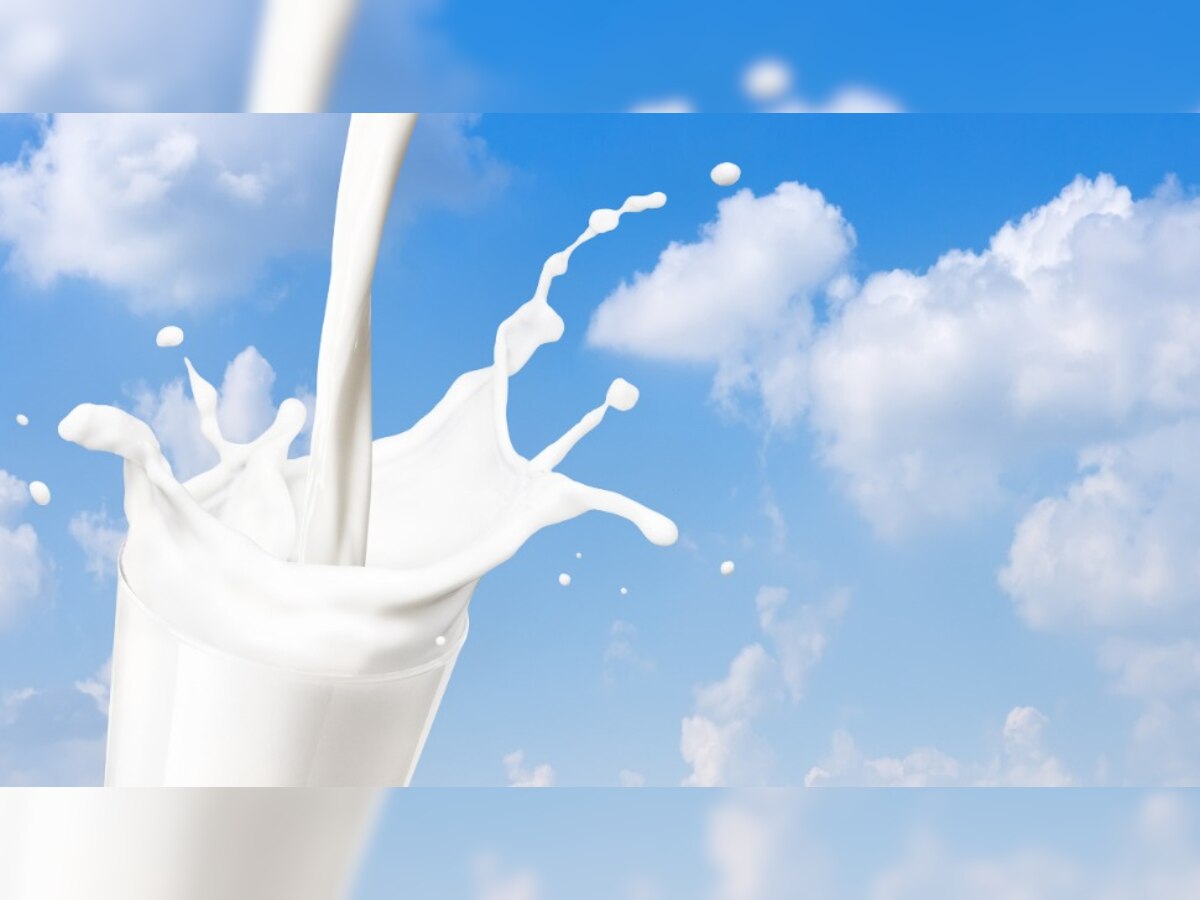 Amul और Mother Dairy के बाद इस कंपनी ने भी बढ़ायी दूध की कीमत, लोगों को लगा झटका; ये है ताज़ा रेट