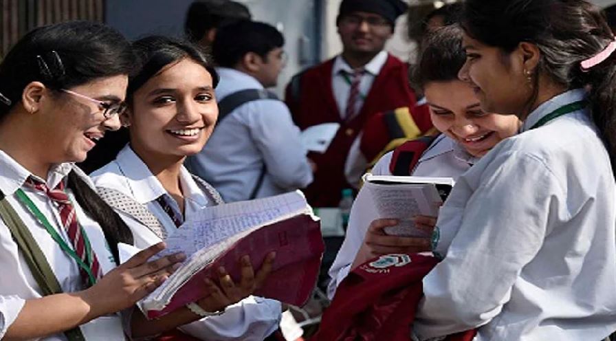 UP Board Exam: 24 मार्च से शुरू हो रहीं परीक्षाएं, इस बार नकल करने वालों पर होगी ये बड़ी कार्रवाई