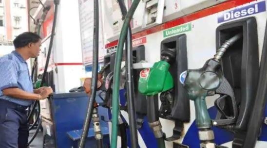 पेट्रोल-डीजल के दाम आज फिर बढ़े, 5 दिन में 3.20 रुपये का उछाल, नितिन गडकरी ने बताया कारण