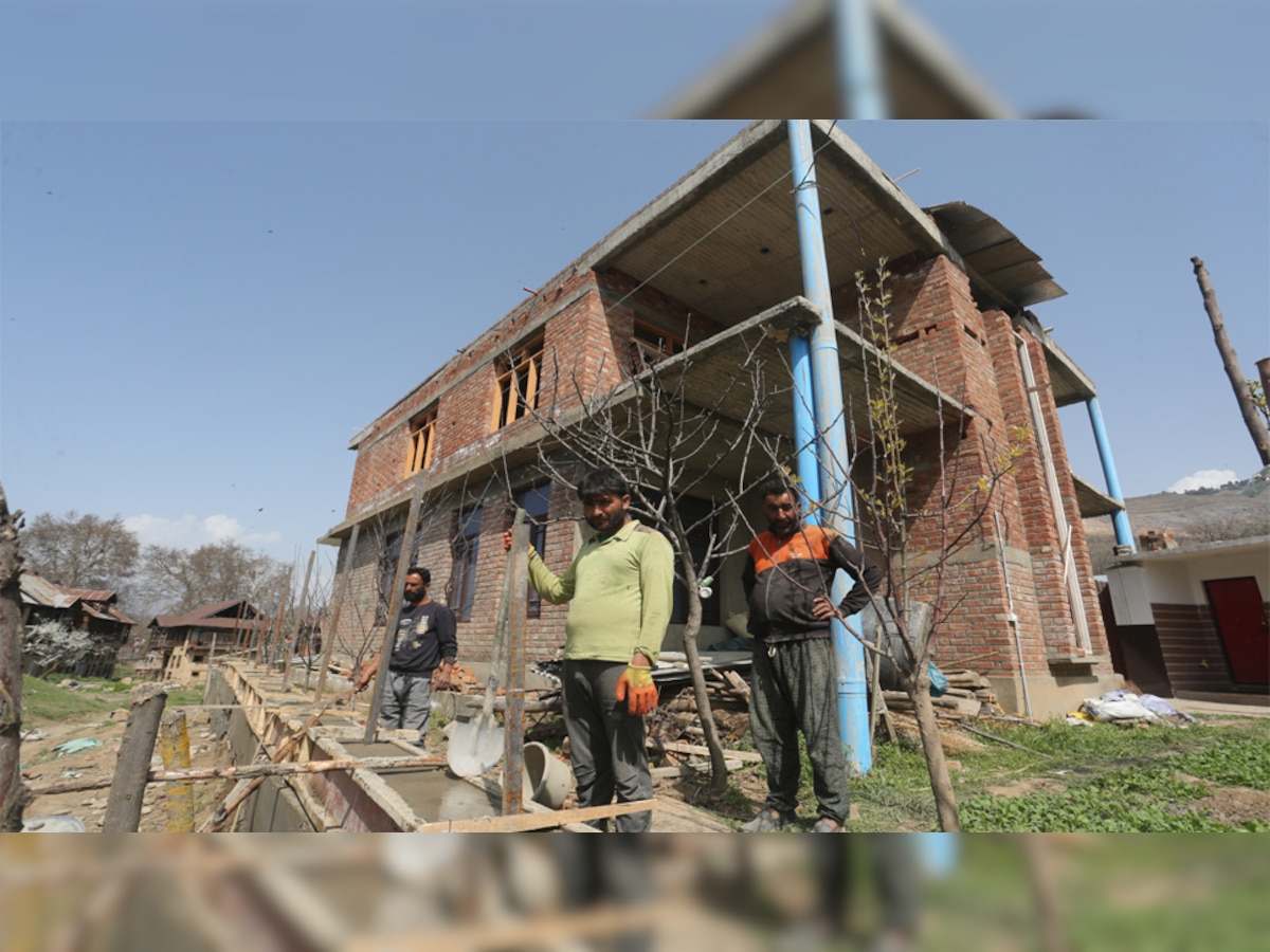 नए युग का गवाह बन रहा दक्षिण कश्मीर, तीन दशक बाद लौटने लगे कश्मीरी पंडित