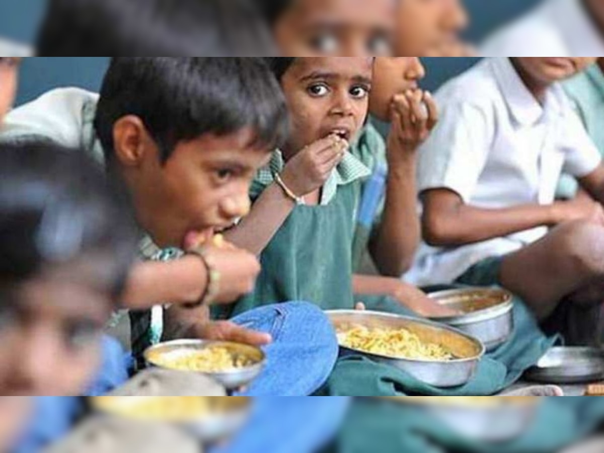 डिंडोरी जिले में मिड-डे मील खाने से 54 बच्चे बीमार, रसोइये का दावा दाल में छिपकली गिर गई थी