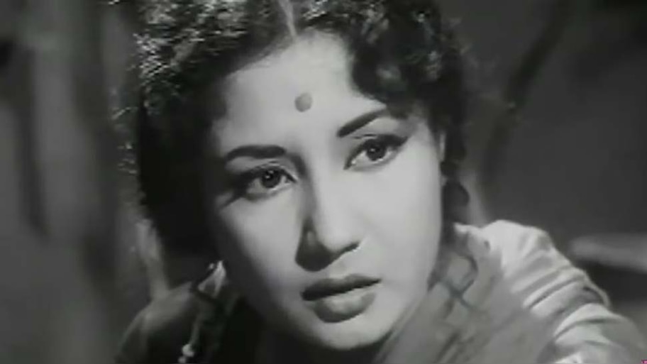  Meena Kumari: 'कमाल' की 'मोहब्बत', जिसने दर्द और गम में लुटा दी अपनी पूरी जिंदगी 
