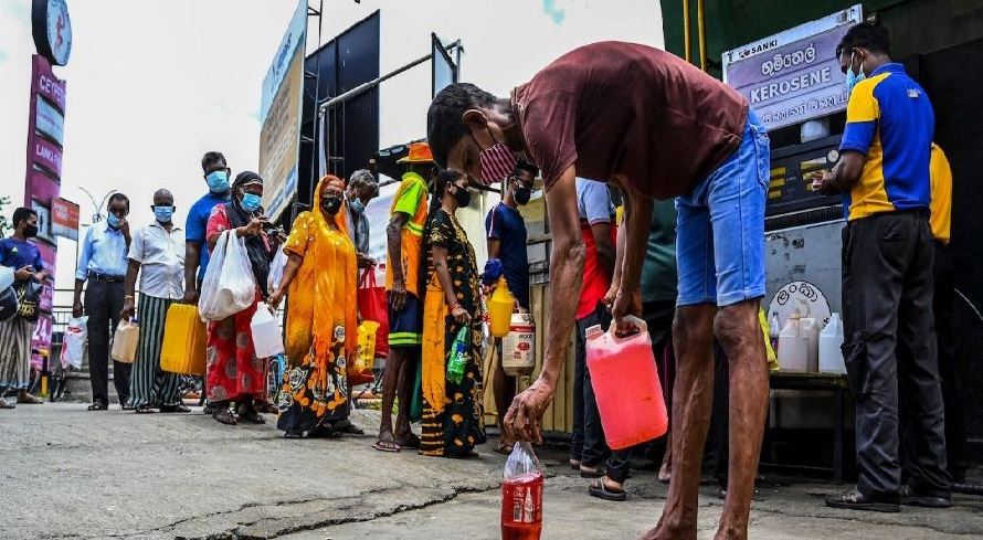 Sri Lanka Crisis: बिजली के संकट से जूझ रहे श्रीलंका में अब लोगों पर मंडरा रहा गर्मी का खतरा 