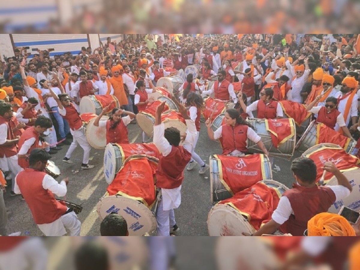  हिंदू नव वर्ष पर भव्य शोभायात्रा, महिलाओं के नृत्य ने बांधा समा