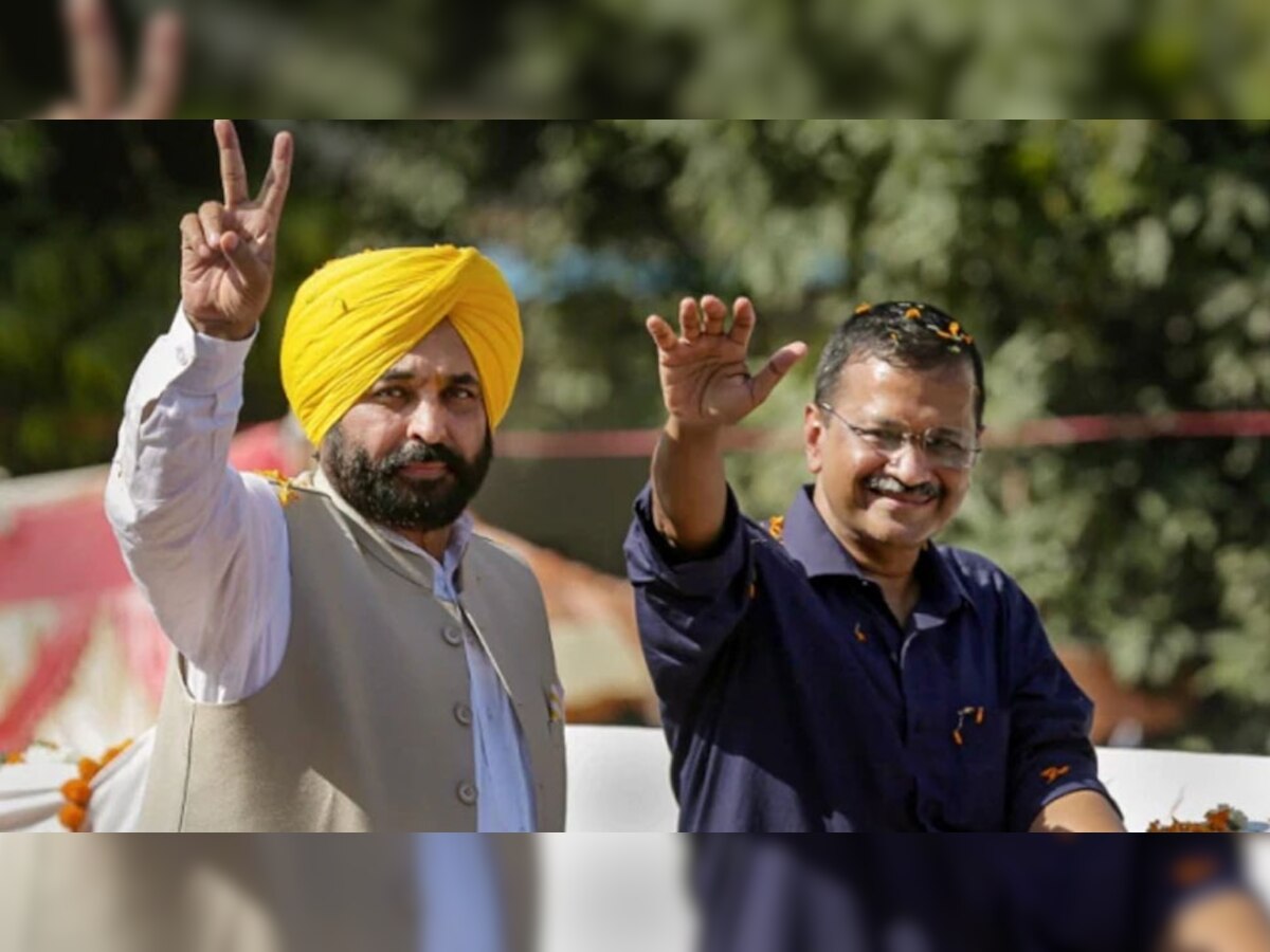 गुजरात दौरे के दूसरे दिन कांग्रेस नेताओं से मिले केजरीवाल, AAP वर्कर्स के साथ की बैठक