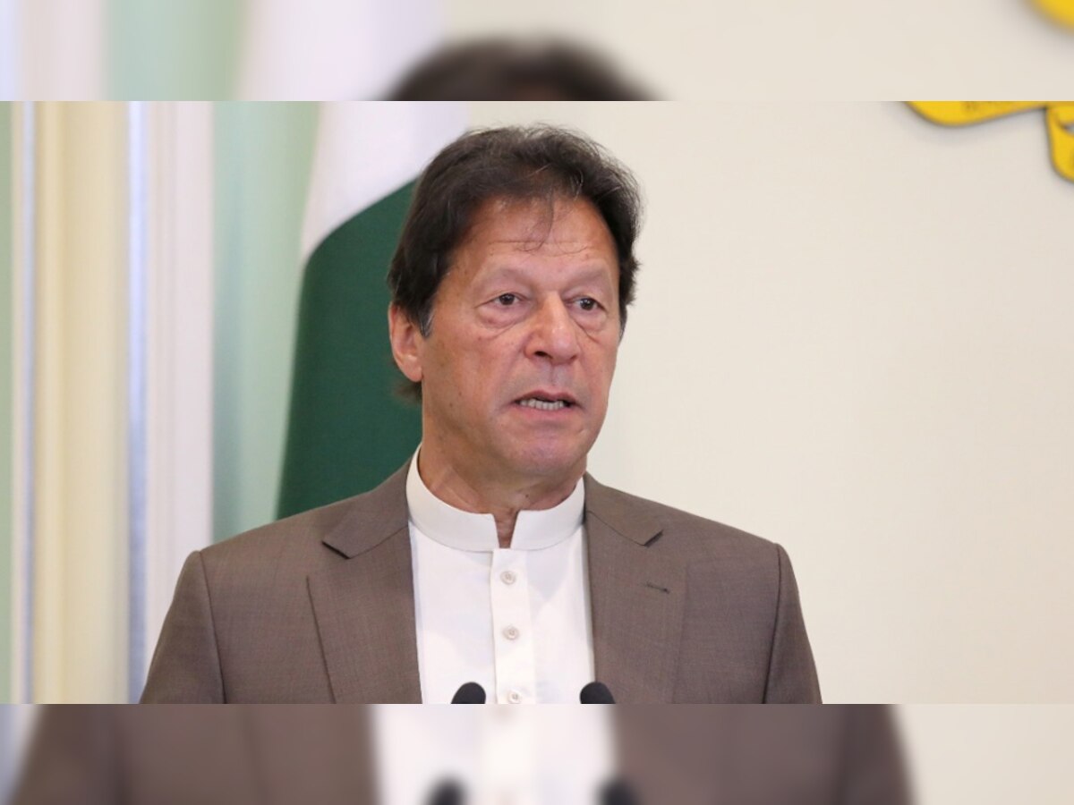Pak political crisis: इमरान खान ने विपक्ष पर फिर साधा निशाना, बोले- केस वापसी चाहते हैं भ्रष्ट नेता