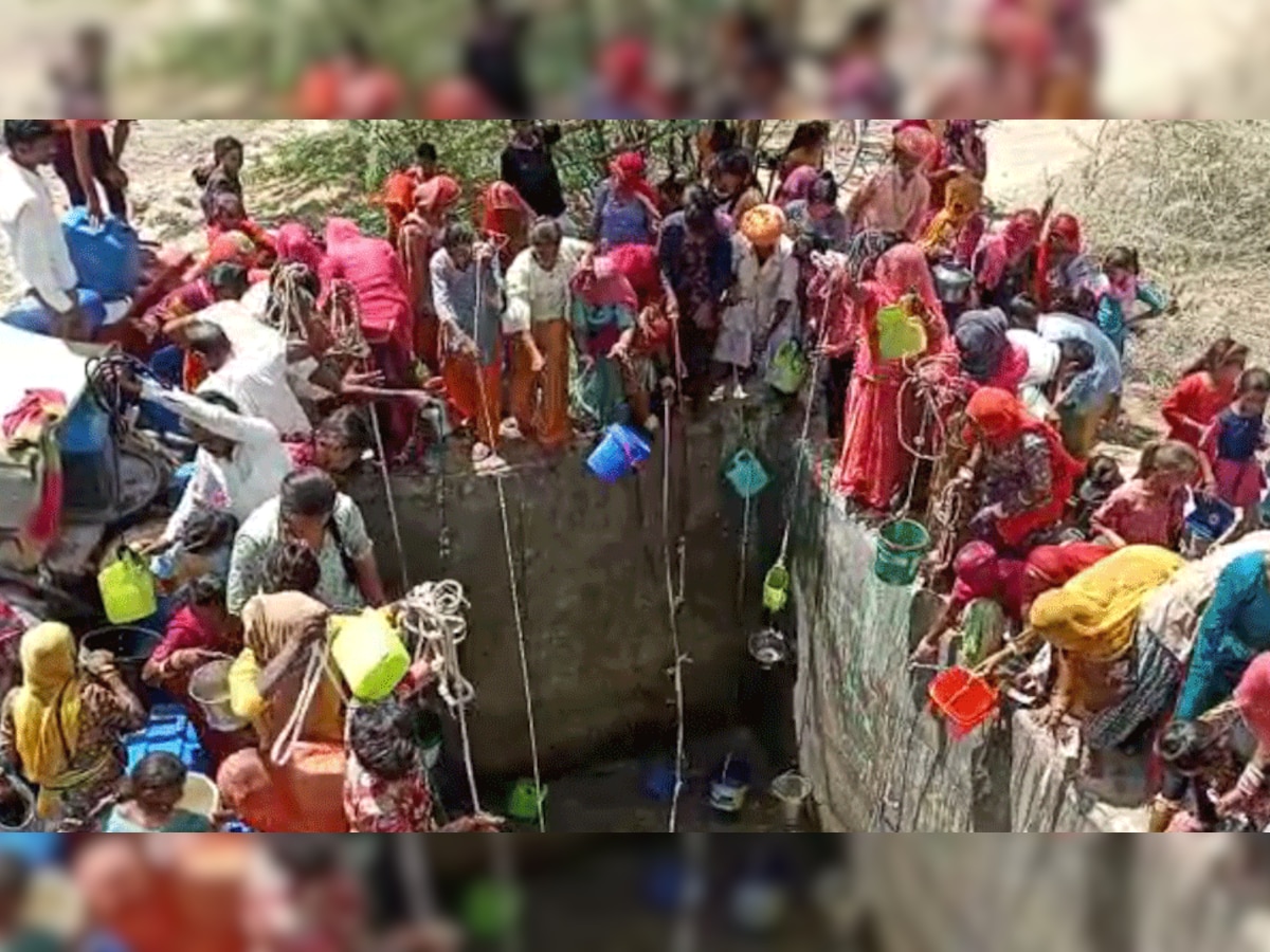 एक घड़े पानी के लिए पाली के रोहट में जंग लड़ रहे लोग, दृश्य देख सोचने को होंगे मजबूर