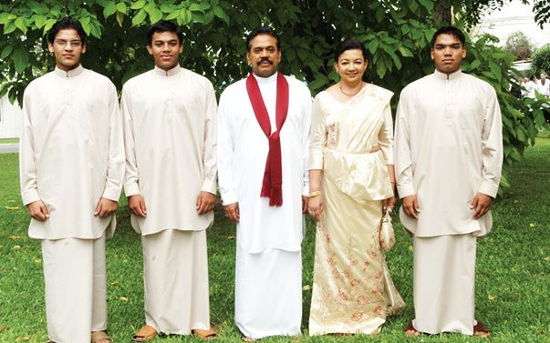 राजपक्षे के परिवारवाद से बर्बाद श्रीलंका, सरकार में बड़े पदों पर बैठे थे परिवार के 40 सदस्य 