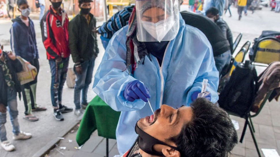 दिल्ली में पाबंदी घटी, कोरोना संक्रमण दर बढ़ी; हैरान कर रहे हैं आकड़े