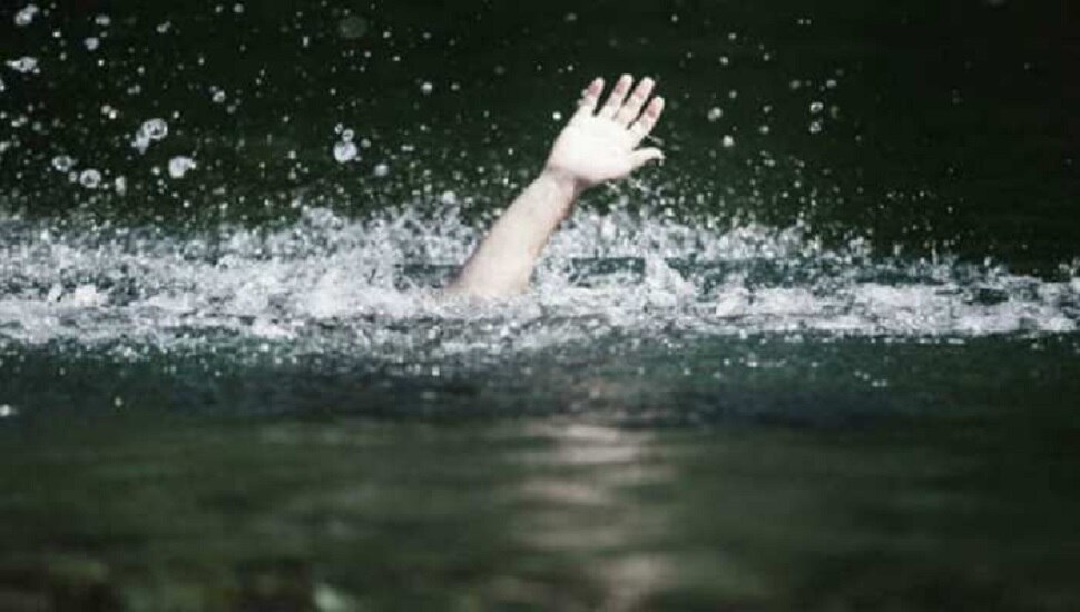 3 in Chhapra and one child in Khagaria died due to drowning | छपरा में 3 और  खगड़िया में एक बच्चे की डूबने से मौत, चारों तरफ पसरा मातम | Hindi News,  Bihar