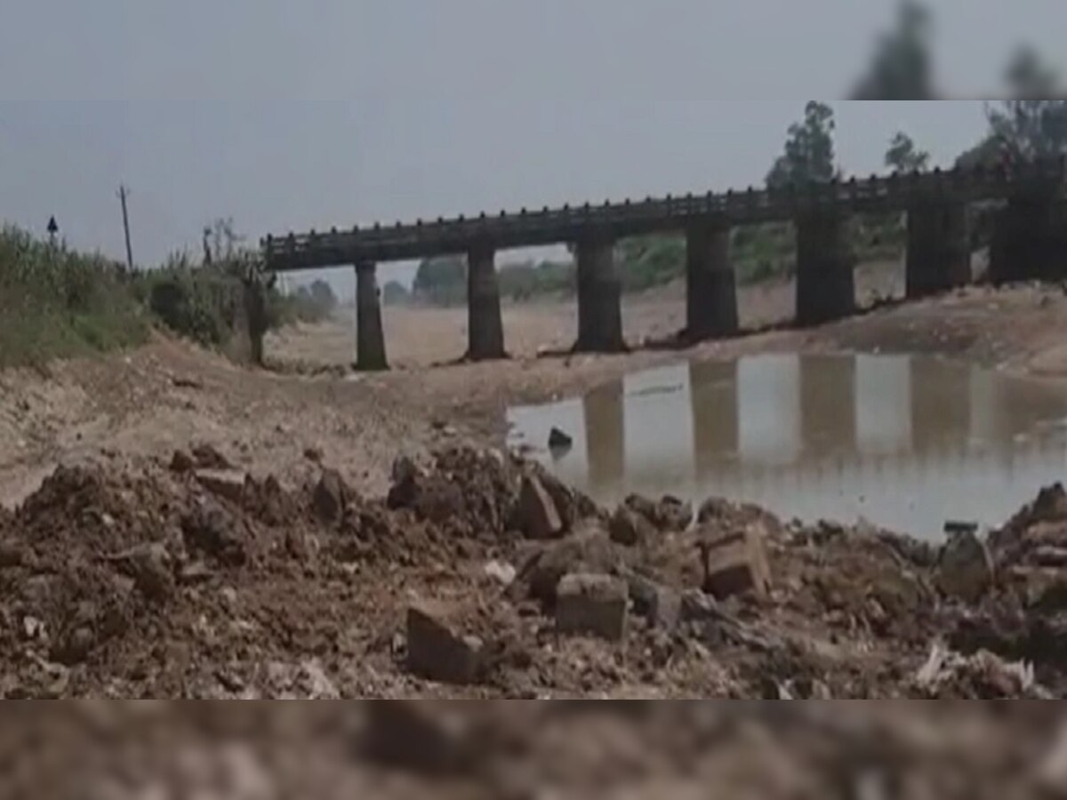 Bihar: सिंचाई विभाग के अधिकारी बनकर आए चोर, 60 फीट लंबे लोहे के पुल की कर ली चोरी