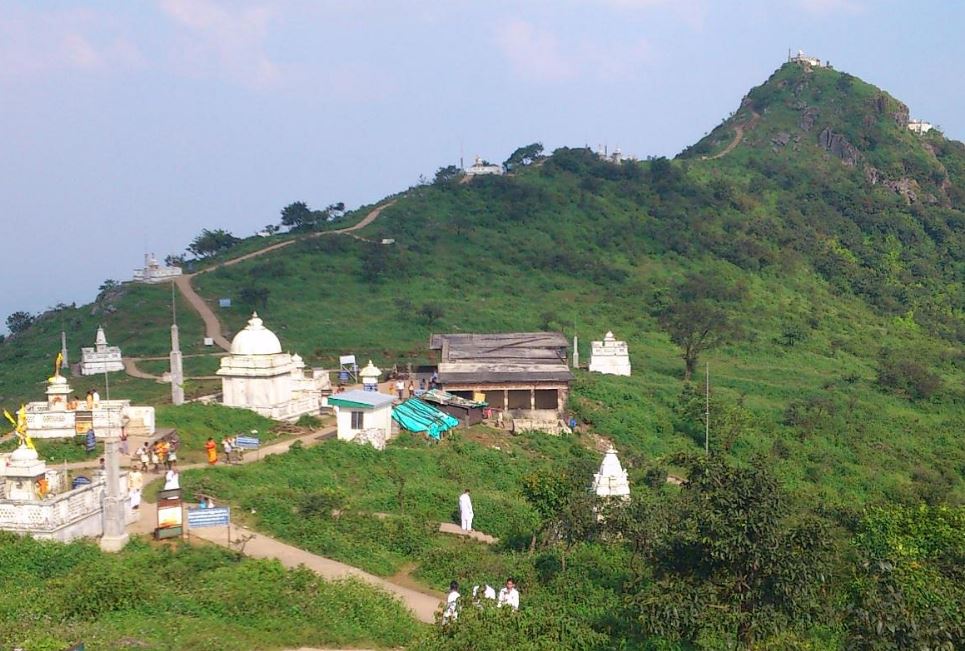 Parasnath Hills Giridih Jharkhand Top Tourist Place Parasnath Temple ...