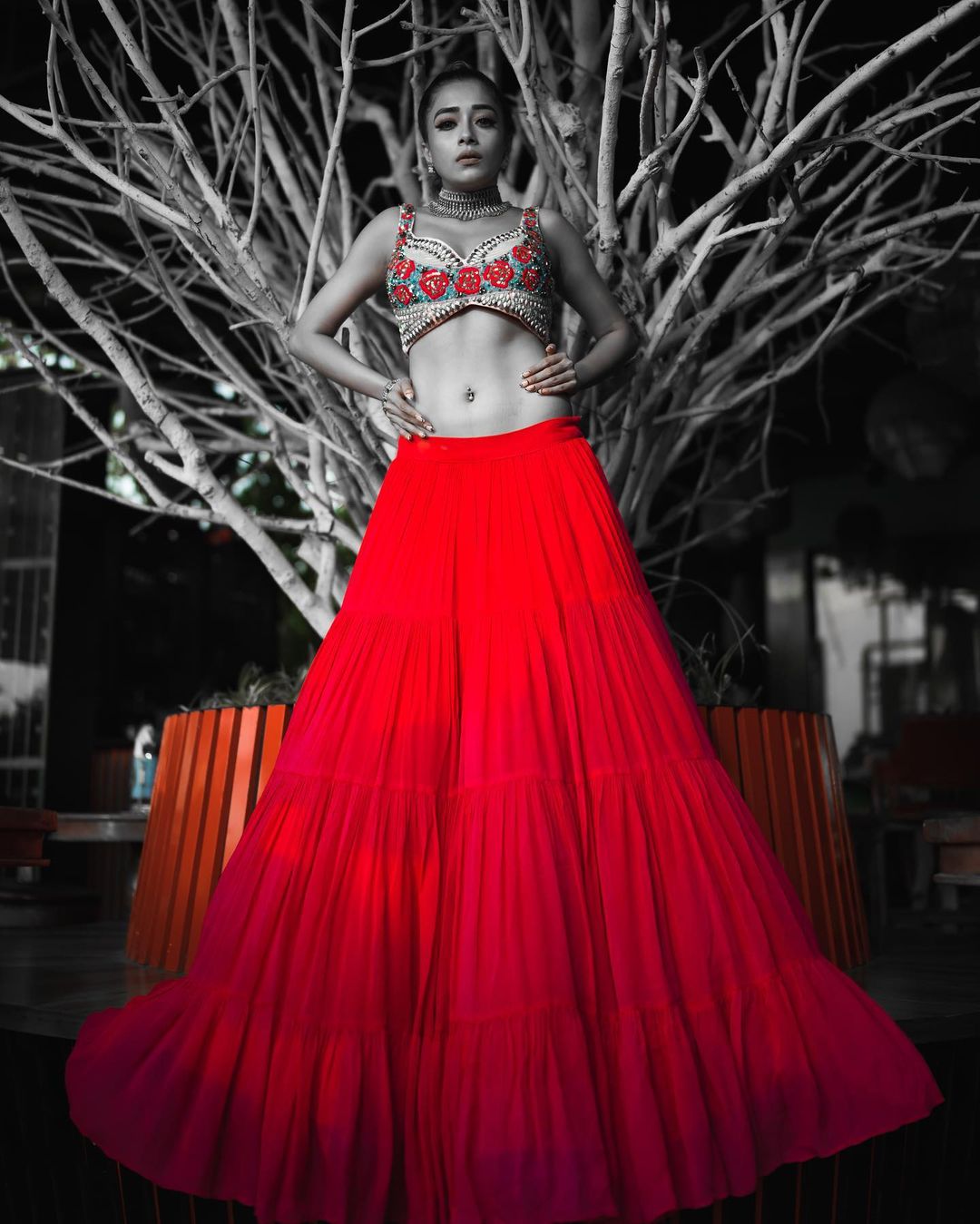 Tina Datta aka Uttaran Icha looks hot in red skirt eyes stuck on ...