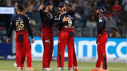 IPL 2022: RCB से जुड़े 2 तेज गेंदबाज, CSK के खिलाफ बन सकते हैं टीम का हिस्सा