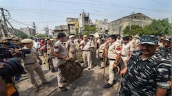 "शोभा यात्रा के दौरान मस्जिद में घुसने की कोशिश से हुई दंगे की शुरूआत" 