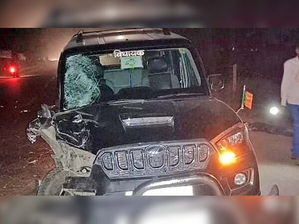 लखीमपुर में एक बार फिर विधायक की स्कॉर्पियो से कुचलकर मरे दो बाइक सवार युवक 