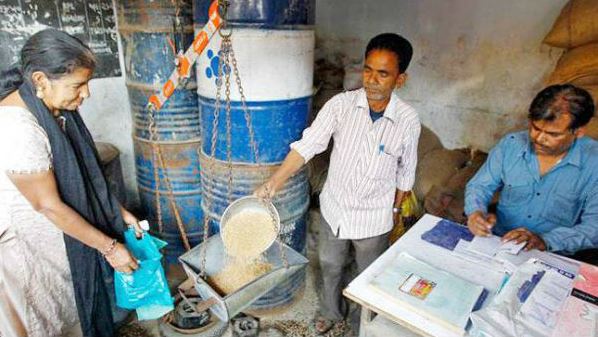 Ration Card: कार्डधारकों के लिए बड़ी खबर, बढ़ने जा रहा खाद्य सेवाओं का दायरा