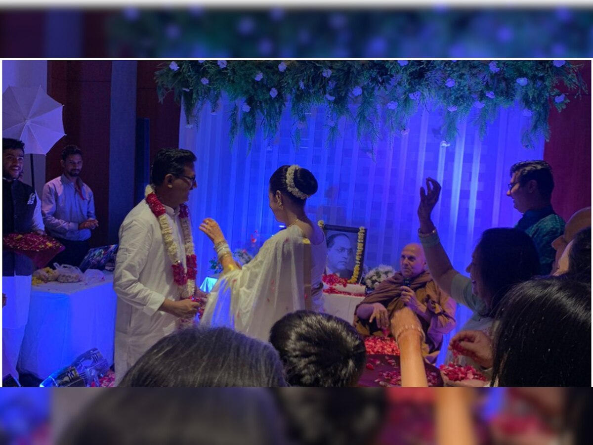 IAS टीना डाबी की शादी की पहली तस्वीर