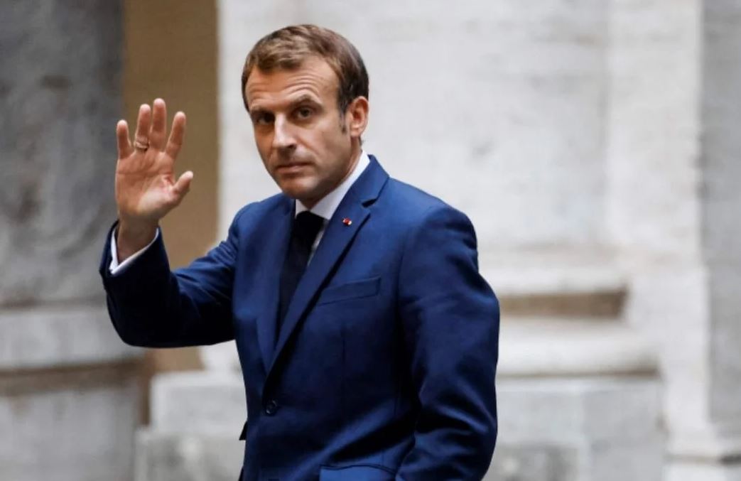 फ्रांसीसी राष्ट्रपति को किसी ने पार्सल में भेज दी कटी हुईं मानव उंगलियां,डराने के लिए…-Someone sent chopped human fingers in a parcel to the French President, to scare…