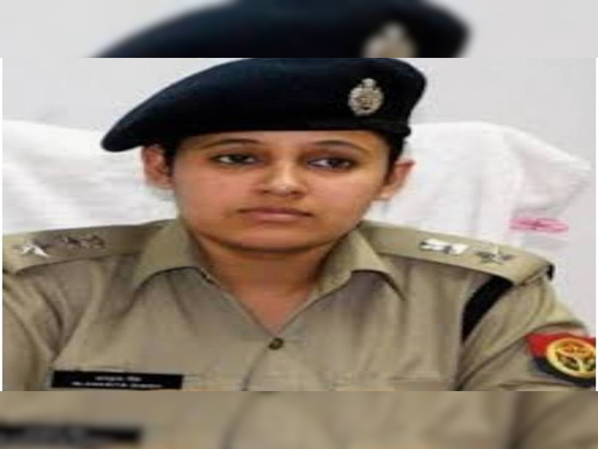 IPS officer Alankrita Singh suspends for indiscipline cm yogi ...
