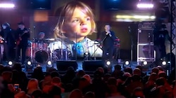 Russia-Ukraine War: खूनी जंग के बीच सभी का दिल जीत रहा ये मासूम, VIDEO कर देगा भावुक