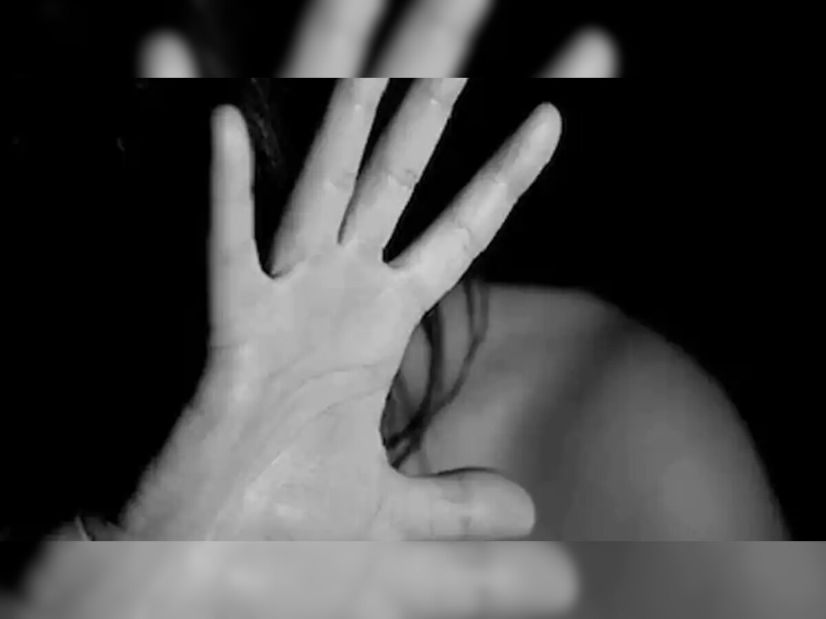 Gangrape for Dowry: दहेज के लिए रिश्तेदारों से करवाया पत्नी का गैंगरेप, अश्लील वीडियो अपलोड करने की धमकी