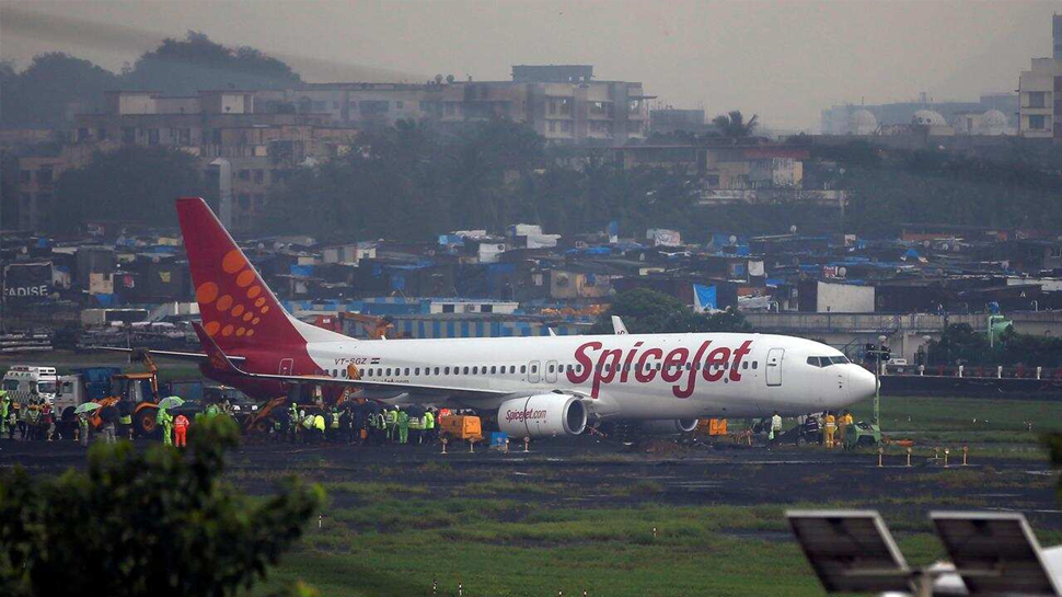 SpiceJet plane stuck in storm 40 passengers injured during landing 185 ...
