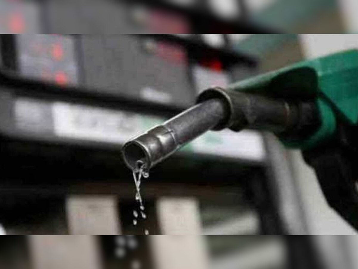 Petrol-Diesel Price: सरकारी तेल कंपनियों ने जारी किए आज के रेट, जानें कहां कितना हुआ बदलाव