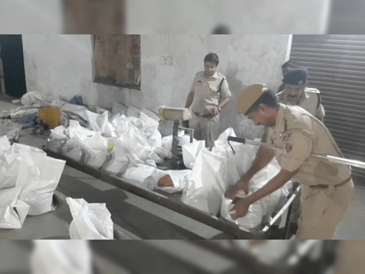 रीको क्षेत्र में चली रही थी नकली मिठाई बनाने की फैक्ट्रियां, धौलपुर पुलिस ने किया भंडाफोड़