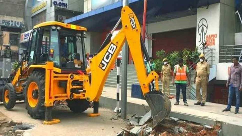 शाहीनबाग पहुंचा बुलडोजर, नहीं हुई अतिक्रमण के खिलाफ कार्रवाई, इस दिन चलेगा अभियान शाहीनबाग पहुंचा बुलडोजर, नहीं हुई अतिक्रमण के खिलाफ कार्रवाई, इस दिन चलेगा अभियान
