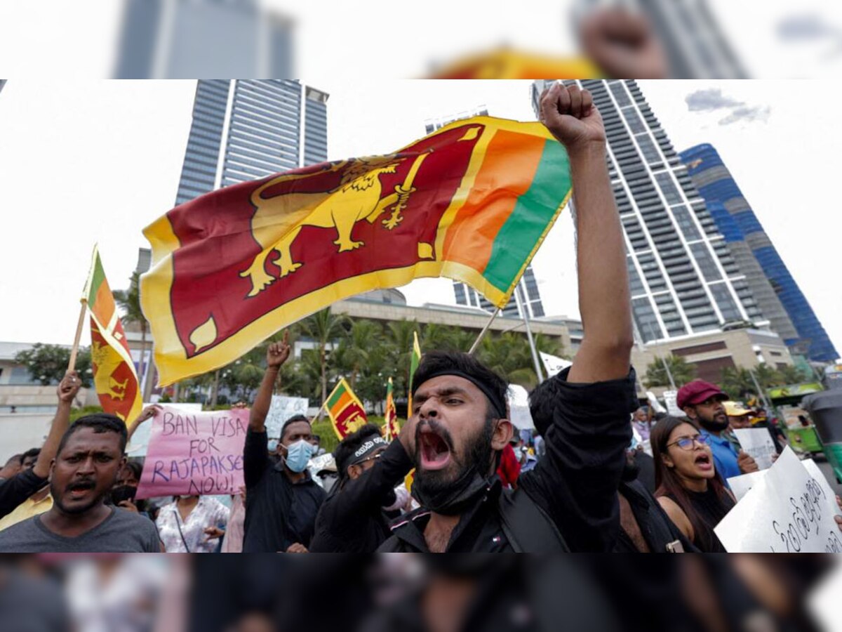 Sri Lanka Economic Crisis: भारत के इस पड़ोसी देश में देर रात बिगड़ गए हालात, सरकार ने किया इमरजेंसी का ऐलान