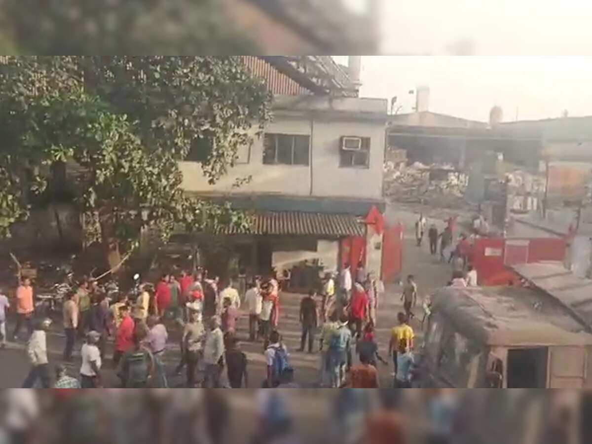 Maharashtra Factory Ruckus: लेबर यूनियन के सदस्यों ने फैक्ट्री में की तोड़फोड़, अधिकारी पिटे; 19 पुलिसकर्मी घायल